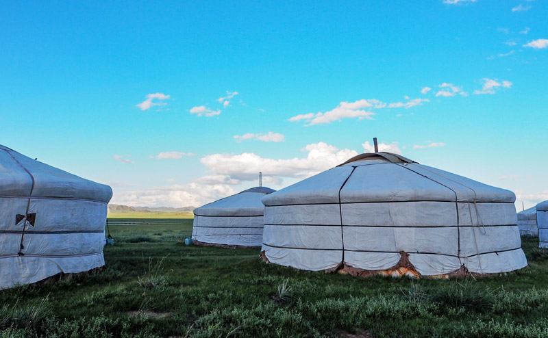 モンゴルの遊牧民の暮らし（ゲル）写真