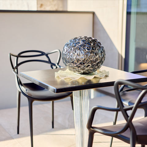 ラグジュアリーモダンの外構施工事例