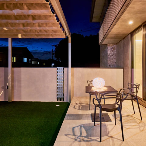 ラグジュアリーモダンの外構施工事例