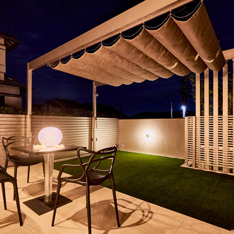 ラグジュアリーモダンの外構施工事例