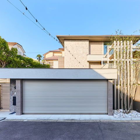 ラグジュアリーモダンの外構施工事例