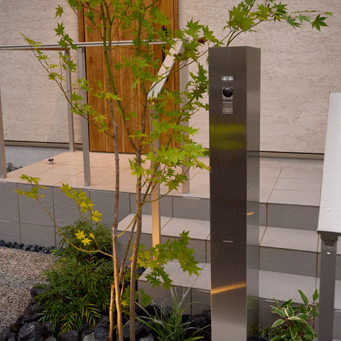 ナチュラルモダンの外構施工事例