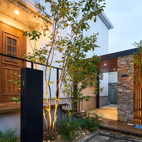 ナチュラルモダンの外構施工事例