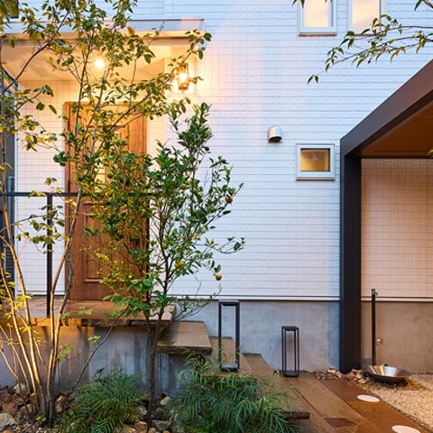 ナチュラルモダンの外構施工事例