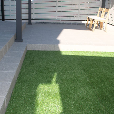 ナチュラルモダンの外構施工事例