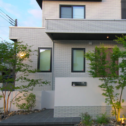 ナチュラルモダンの外構施工事例