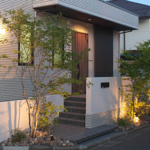 ナチュラルモダンの外構施工事例