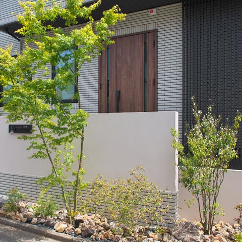 ナチュラルモダンの外構施工事例