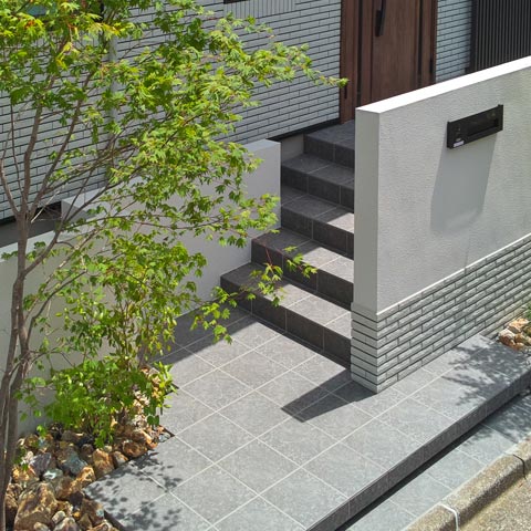 ナチュラルモダンの外構施工事例